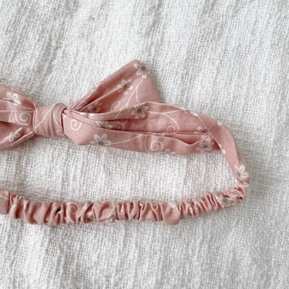 Pink floral headband - Picture 5 of 6